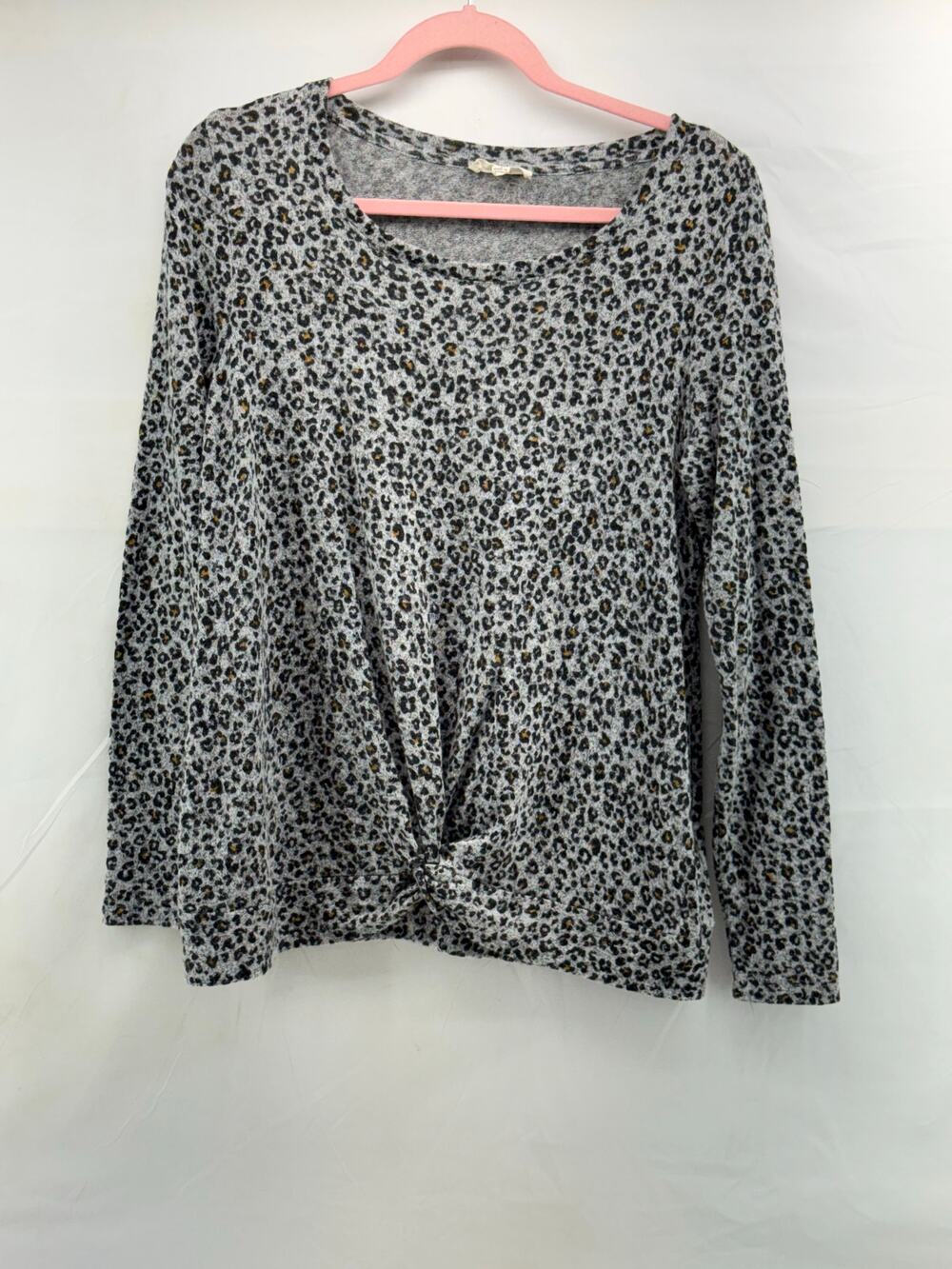Jane & Dlancy Small Leopard light weight sweater